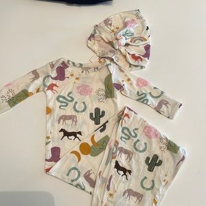 Newborn gown with hat